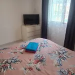 Avec Piscine بيت للعطل *