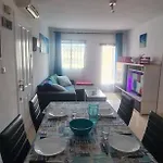 بيت للعطل Avec Piscine *